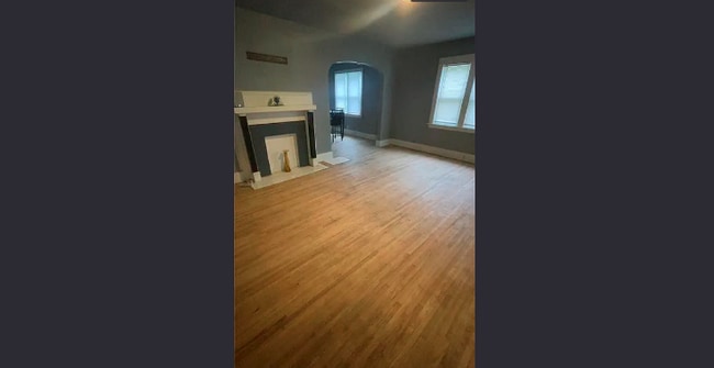 2242 Auburn Ave in Toledo, OH - Foto de edificio - Building Photo