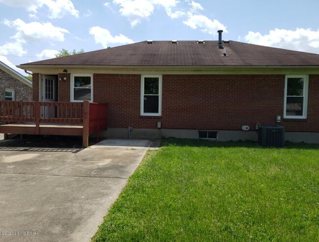 5507 Branston Dr in Louisville, KY - Foto de edificio - Building Photo