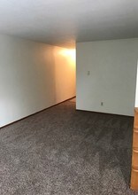 Rogene Apartments in Seattle, WA - Building Photo - Interior Photo