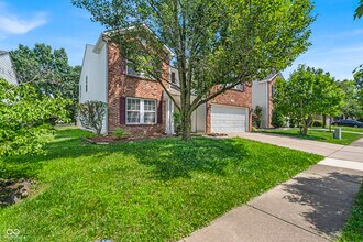 10187 Hatherley Way in Fishers, IN - Building Photo - Building Photo