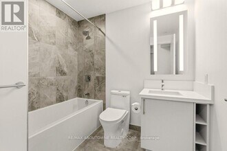 500 Plains Rd E in Burlington, ON - Building Photo - Building Photo