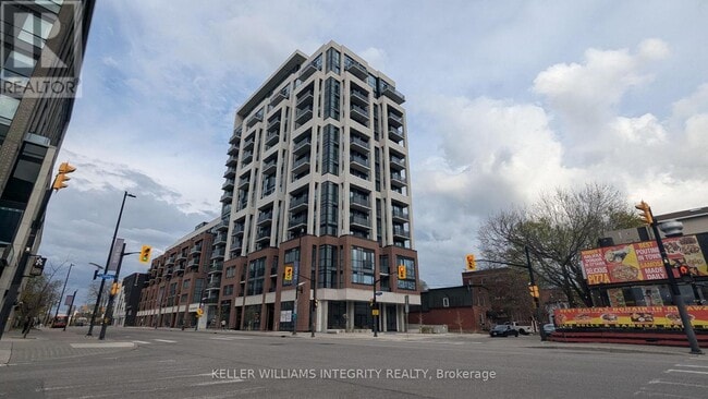 property at 560-1560 Rideau St