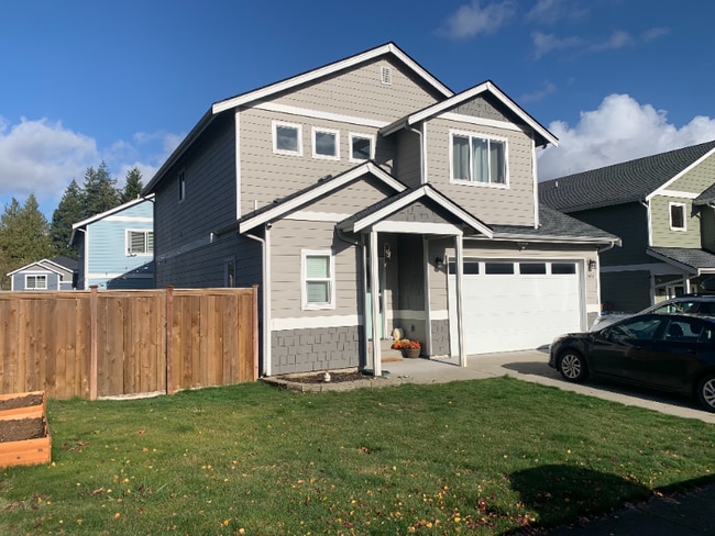 property at 1903 SE Silktassel Wy