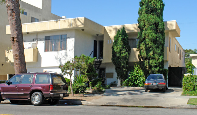 3831 Motor Ave in Culver City, CA - Building Photo - Building Photo