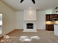 9501 National Pines Dr in McKinney, TX - Foto de edificio - Building Photo