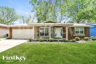 522 Ballwood Dr in Ballwin, MO - Building Photo