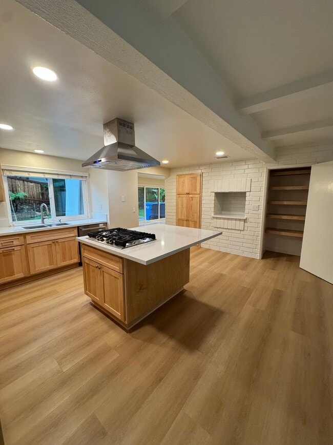 893 Blue Spring Dr in Westlake Village, CA - Building Photo - Building Photo