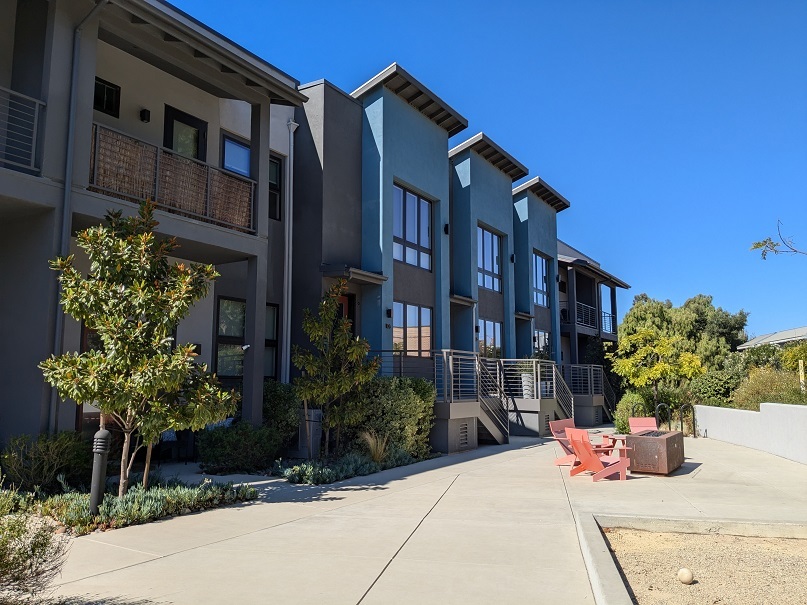 2478 Victoria Ave in San Luis Obispo, CA - Foto de edificio