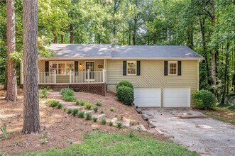 4472 Old Mabry Pl in Roswell, GA - Foto de edificio - Building Photo