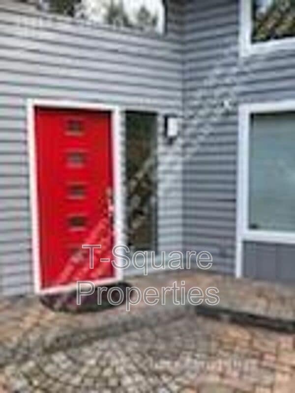 13217 SE 54th Pl in Bellevue, WA - Building Photo - Building Photo
