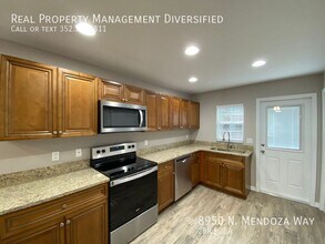 8950 N Mendoza Way in Citrus Springs, FL - Building Photo - Building Photo