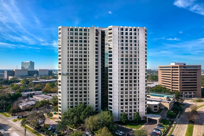 The St. James in Houston, TX - Foto de edificio - Building Photo