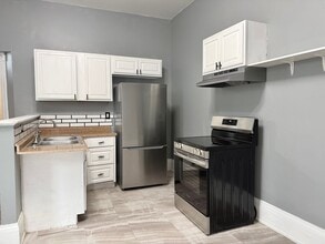 447 Warner St in Cincinnati, OH - Foto de edificio - Building Photo