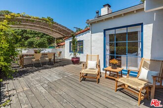 8754 Arlene Terrace in Los Angeles, CA - Building Photo - Building Photo