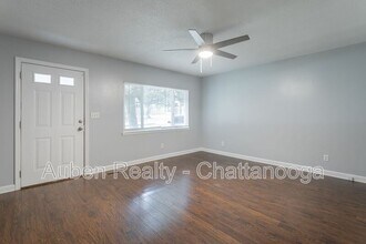 2806 Silverdale Rd in Chattanooga, TN - Building Photo - Building Photo
