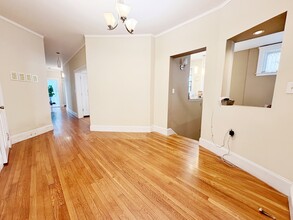184 Saint Paul St, Unit 2 in Brookline, MA - Building Photo - Building Photo