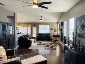 27613 Vanilla Ct in Romoland, CA - Building Photo - Building Photo