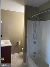 5 Florence Tollgate-Unit -4 in Florence, NJ - Building Photo - Building Photo