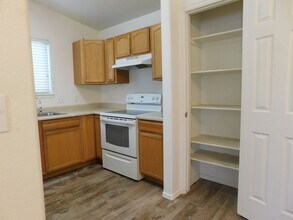 657 Springbrook Dr in Grand Junction, CO - Foto de edificio - Building Photo