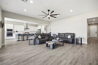 84 Ella Ashman Ave in Henderson, NV - Building Photo - Building Photo