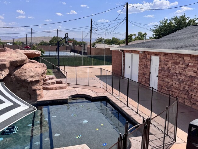 534 E 400 S in Saint George, UT - Building Photo - Building Photo