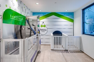 Sanctuary in Doral, FL - Foto de edificio - Interior Photo