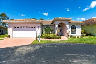 9013 W Ridge Ct in Ft. Myers, FL - Building Photo - Building Photo