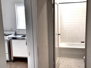 2818 Telegraph Ave-Unit -35 in Berkeley, CA - Building Photo - Building Photo