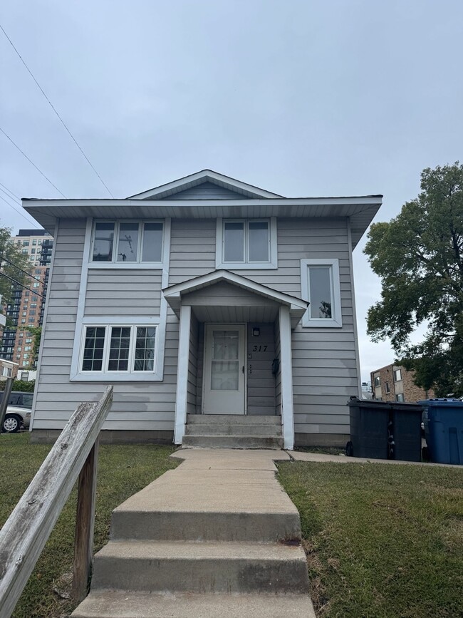 property at 313 4th Ave SE