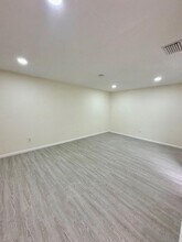 8076 Ambach Way in Hypoluxo, FL - Foto de edificio - Building Photo