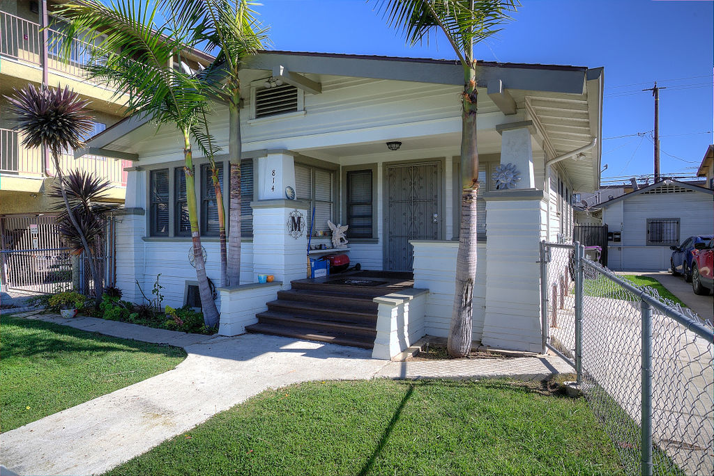 814 Saint Louis Ave in Long Beach, CA - Building Photo