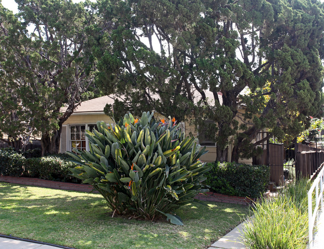 11942 Gorham Ave in Los Angeles, CA - Building Photo - Building Photo