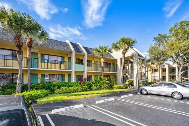 property at 1618 Meadows Cir W