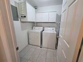 6 Niagara St in Grimsby, ON - Building Photo - Building Photo