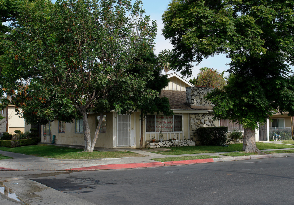 1631 S Hampstead St in Anaheim, CA - Building Photo