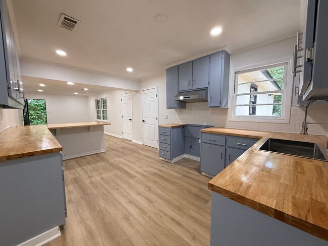 3760 Dalraida Pkwy in Montgomery, AL - Building Photo - Building Photo