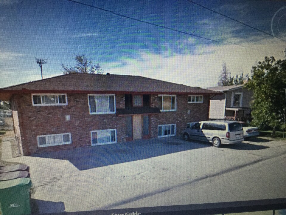 1000 10th Ave NW, Unit D in Great Falls, MT - Foto de edificio