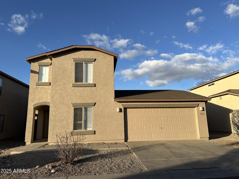 2436 E Meadow Mist Ln in San Tan Valley, AZ - Building Photo