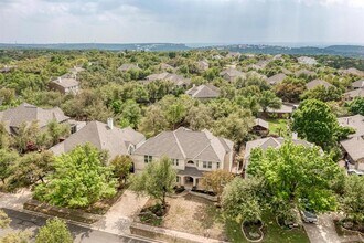 8105 Endeavor Cir in Austin, TX - Building Photo - Building Photo