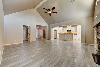 2300 Bretford Way in Norman, OK - Building Photo - Building Photo