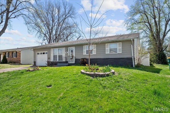 807 Estate Dr in O'Fallon, IL - Building Photo - Building Photo
