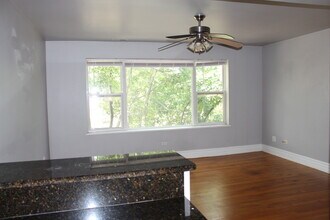 3401 W Hollywood Ave in Chicago, IL - Building Photo - Building Photo