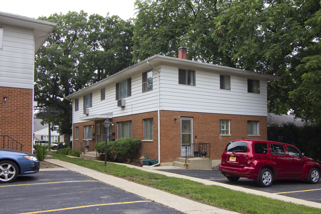 Westerfield Place Apartments in Grayslake, IL - Building Photo - Building Photo