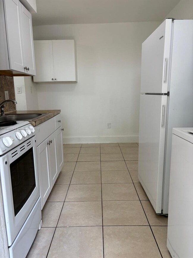 6941 NW 4th Ave in Miami, FL - Building Photo - Building Photo