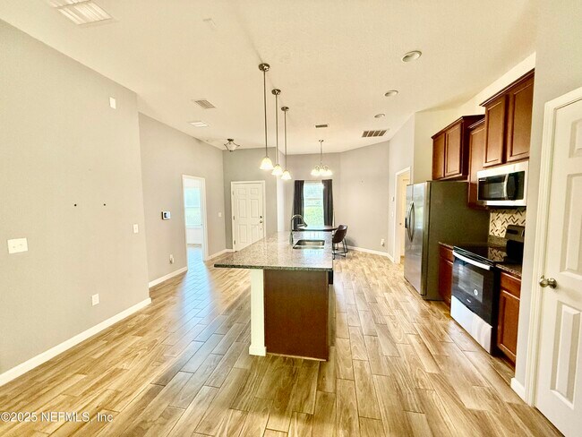 6044 Patriots Landing Ln in Jacksonville, FL - Building Photo - Building Photo