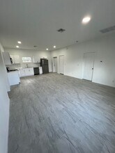 239 E Canal Way NE in Lake Placid, FL - Building Photo - Building Photo