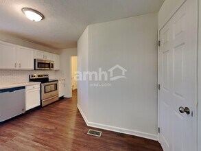 2021 Belmont Dr in Marysville, OH - Foto de edificio - Building Photo