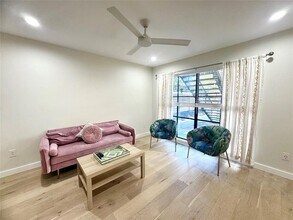 400 E 30th St in Austin, TX - Foto de edificio - Building Photo