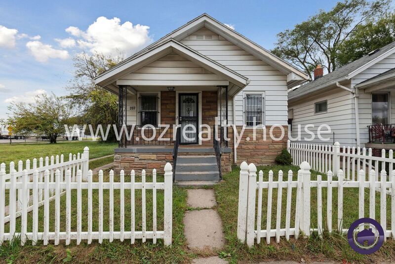 207 Pulaski St in Toledo, OH - Foto de edificio