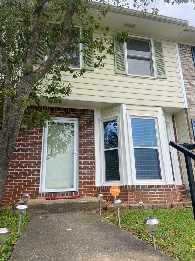 property at 4706 Cheshire Cir